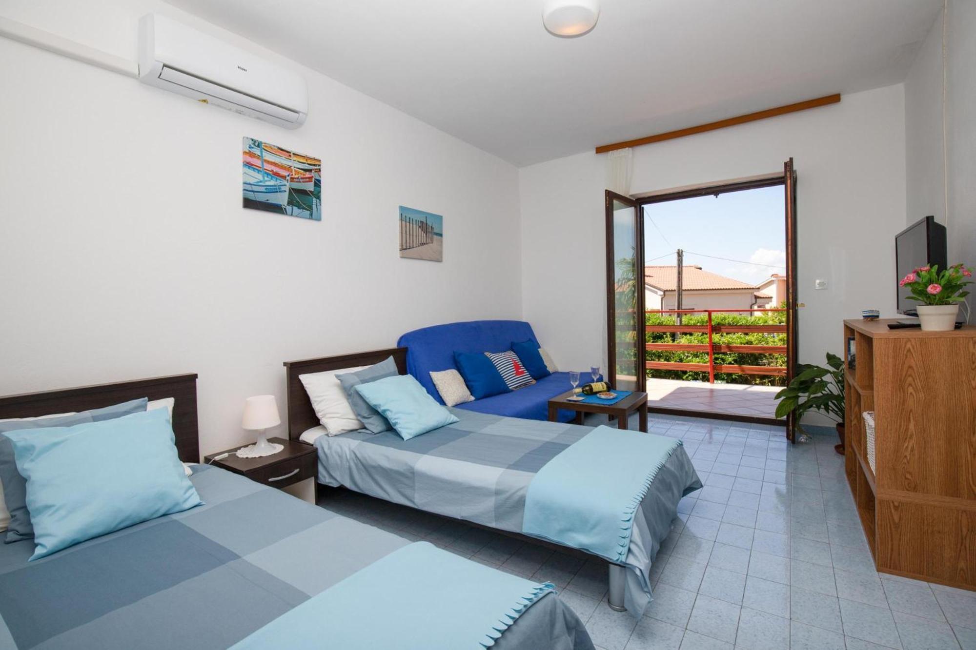 Apartments Brankica Island - Happy Rentals Vantacici Exteriér fotografie